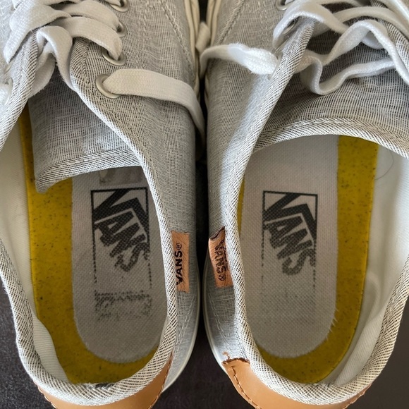 Vans women’s size 9.5 - Picture 11 of 17